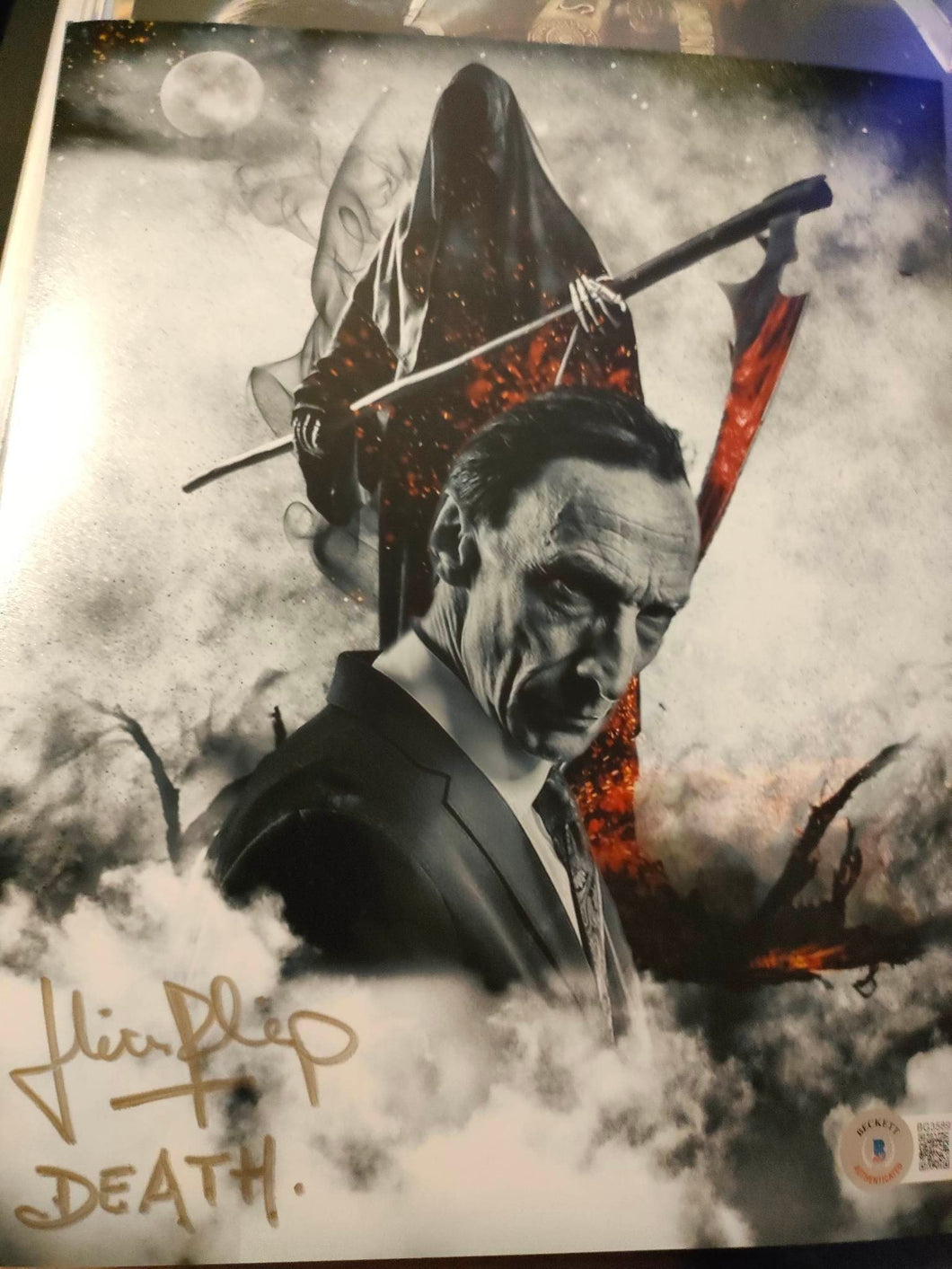 Julian Richings signed 8x10 w Beckett Authentication