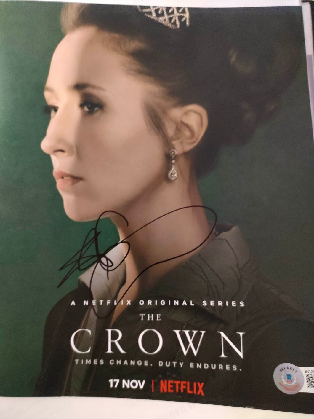 Erin Doherty signed 8x10 w Beckett Authentication